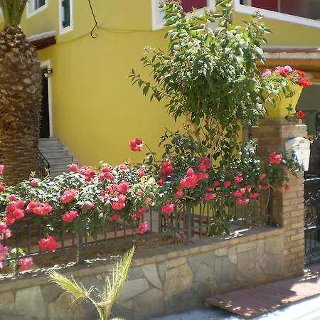 Sofia Margarita's Värdshus Agios Gordios (Corfu)