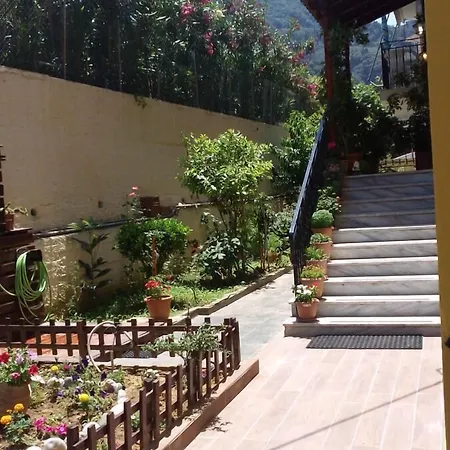 Sofia Margarita's 2* Agios Gordios (Corfu)