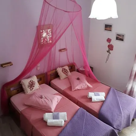 Sofia Margarita's 2* Agios Gordios (Corfu)